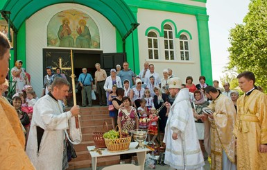 Спас - это Спаситель. И он не может быть фруктовым или злаковым