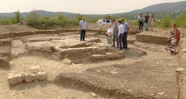 В Крыму нашли необычный саркофаг