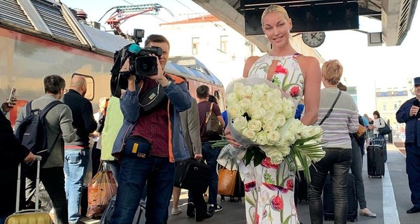 Волочкова рассказала, почему не признается, кто ее мужчина