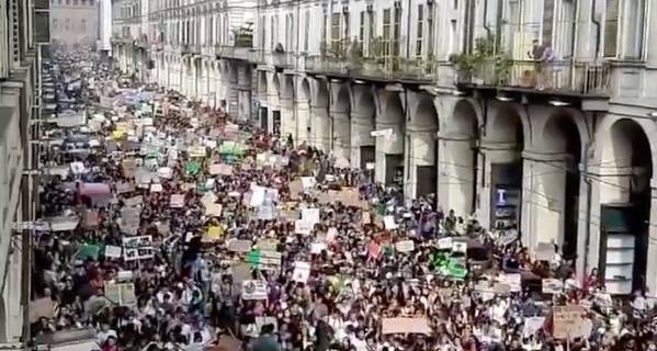 Миллион человек в Италии вышли на протесты против изменения климата