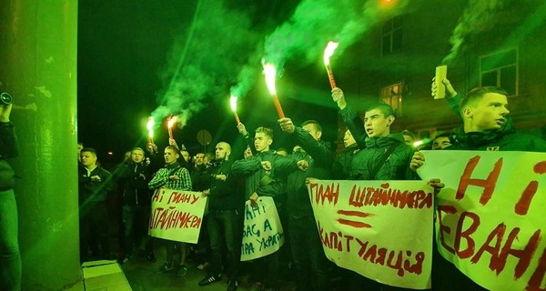 Во Львове, Черскассах и Харькове прошли протесты против 