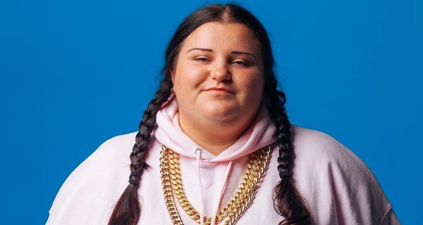Alyona Alyona копит деньги на собственный лейбл