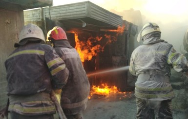 На луганской агрофирме взорвался бензовоз: пострадал водитель