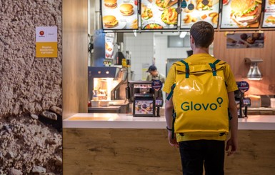 Откровения курьеров Glovo и UberEat: Заказывают виагру, колготки и уголь для мангала