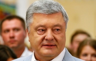 Администрацию экс-президента Порошенко подозревают в злоупотреблении властью