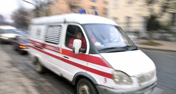В Одесской области двое малышей, которых соцслужбы забрали у родителей, выпали из окна больницы