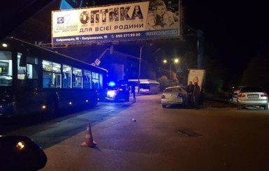 В Ужгороде столкнулись автобус и такси