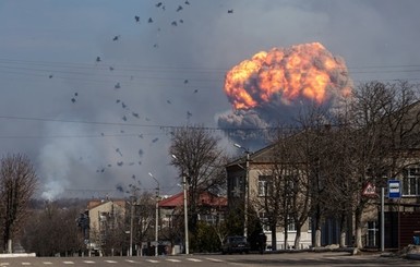 Взрывы на складе боеприпасов в Балаклее: двое саперов погибли