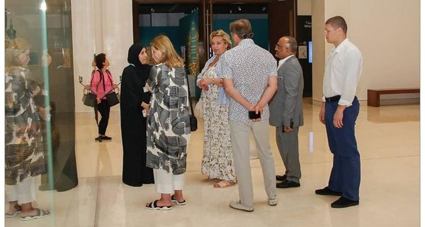 В Омане все ходят в шлепанцах. Но можно ли Елене Зеленской?