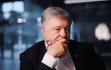 О чем успел сказать Порошенко у входа в ГБР: самые яркие цитаты 