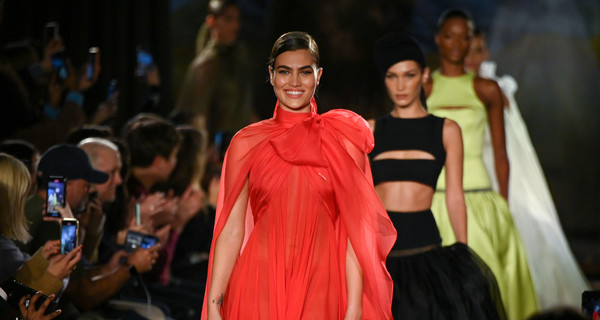 Элегантная зима 2020 от Brandon Maxwell на неделе моды в Нью-Йорке