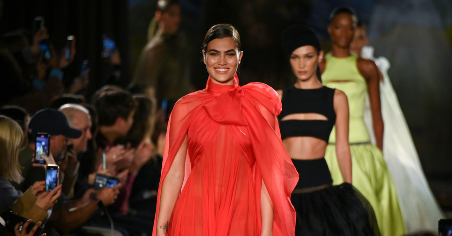 Элегантная зима 2020 от Brandon Maxwell на неделе моды в Нью-Йорке