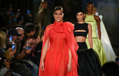 Элегантная зима 2020 от Brandon Maxwell на неделе моды в Нью-Йорке