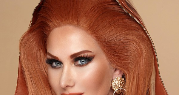 Екатерина Бужинская превратилась в рыжеволосую соблазнительницу