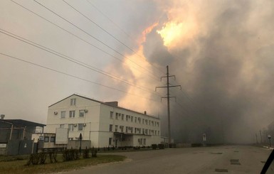 Чернобыльский пожар подобрался к Припяти. Под угрозой - хранилище радиоактивных отходов?