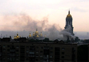 В Киево-Печерскую лавру попала молния 