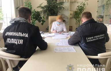 В Хмельницком врача подозревают в продаже новорожденной девочки