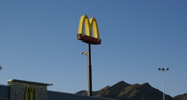 В Тернополе закрыли McDonald's на время карантина, а на Эпицентр составили админпротокол