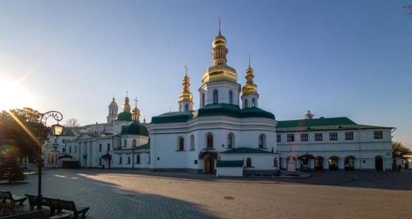 Киево-Печерская Лавра открылась для всех желающих