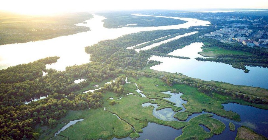 В Украину пришел летний зной