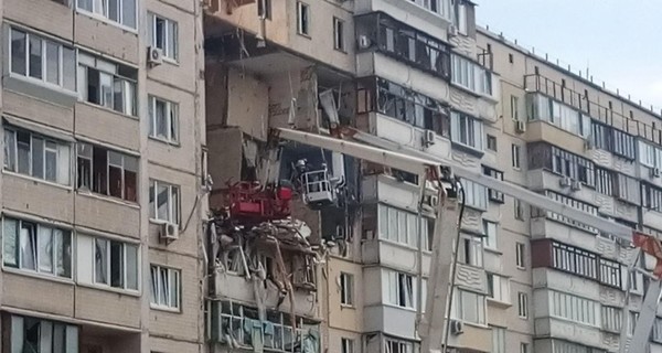 В результате взрыва в Киеве погибла семья. Выжила только девочка-подросток