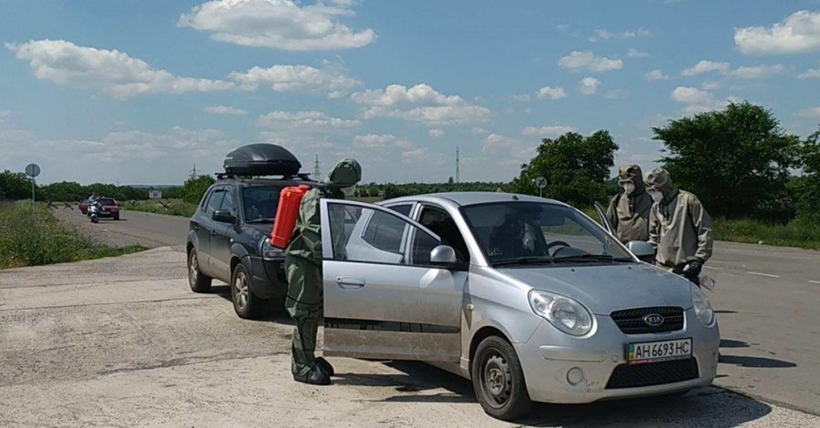 Блокпосты Донбасса: с мирной территории в Донецк вернулись не все