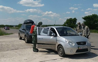 Блокпосты Донбасса: с мирной территории в Донецк вернулись не все