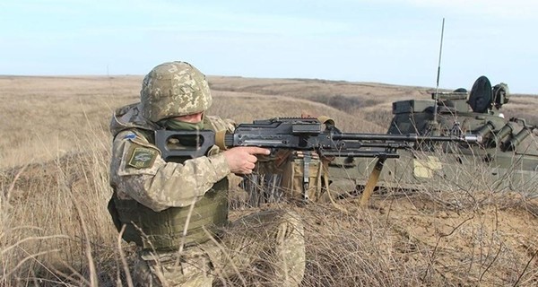 В зоне ООС ранен украинский боец