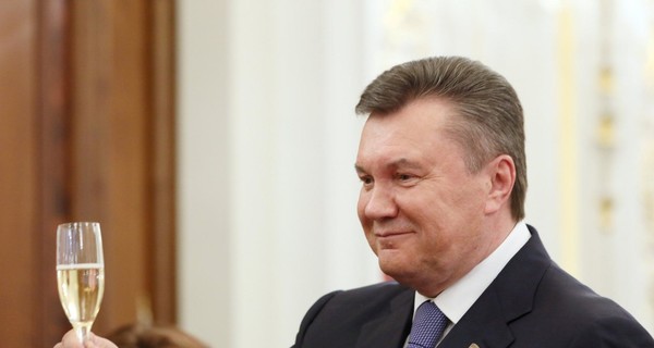 Что дарили Януковичу: Порошенко - картину 