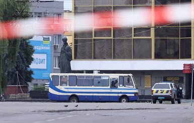 Жители Луцка о ситуации с заложниками: Все как в кино. Дай Бог, чтобы с хеппи-эндом