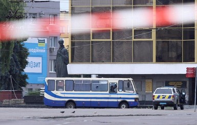 Отец луцкой заложницы: Дочка перезвонила, сказала – папа, нас захватили террористы