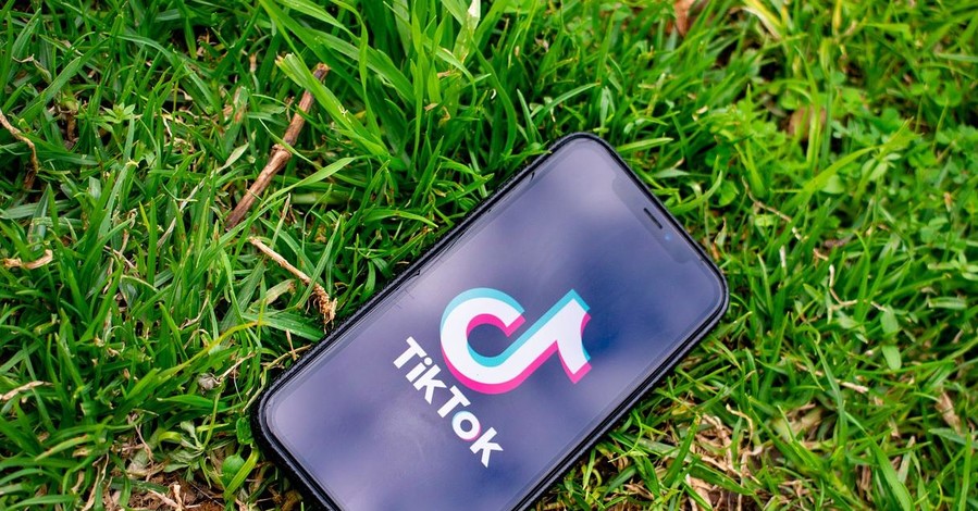 Трамп запретил в США транзакции с TikTok и WeChat