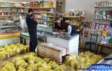 На Луганщине в магазине нашли запрещенные продуктовые наборы для избирателей