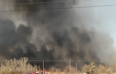 В Луганской области новые пожары недалеко от электроподстанции привели к взрыву боеприпасов 