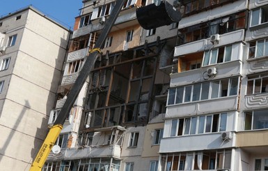 Взрыв на Позняках: пострадавшим начали отдавать личное имущество