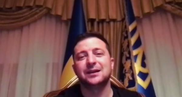 Зеленский записал первое видео из Феофании: чувствую себя хорошо, от работы не самоизолировался