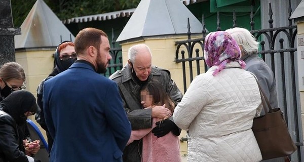 Внучка Владимира Конкина переехала жить в Санкт-Петербург к двоюродной бабушке