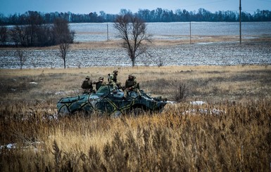 В Донбассе противник четыре раза открывал огонь