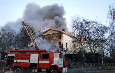 Пожар в Полтаве: в здании нашли обгоревшее тело