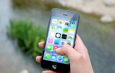 Бразилец выбросил iPhone из самолета. Он уцелел и снял падение на видео