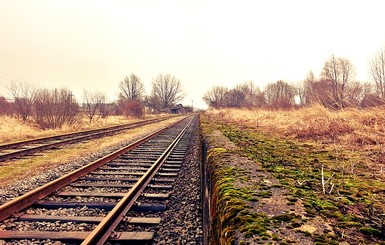 В Черкасской области на железной дороге нашли обгоревших подростков