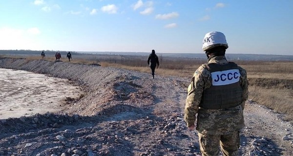 На Донбассе подорвался украинский боец