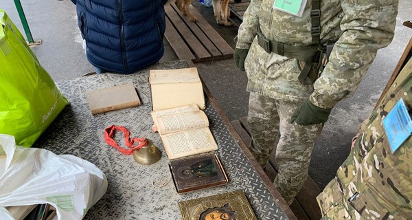 Мужчине не дали провезти на неподконтрольную часть Луганской области икону 1800 года 
