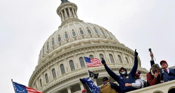 Президент Чехии сравнил штурм Капитолия с Майданом и обвинил Трампа в трусости