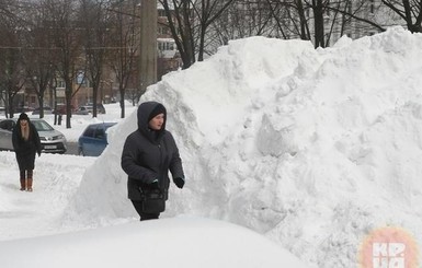 Ухудшение погоды в Украине: 40 сантиметров снега, красный уровень опасности