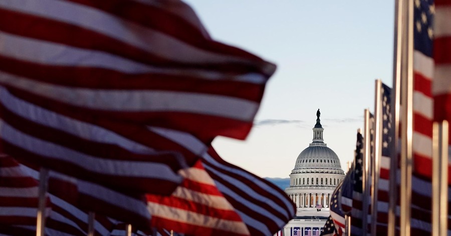 Посольство США поддержало блокировку телеканалов: Украина приложила усилия против влияния России