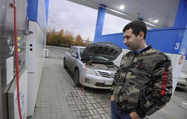 Как санкции против ТВ-каналов Медведчука повлияют на цены на бензин и автогаз