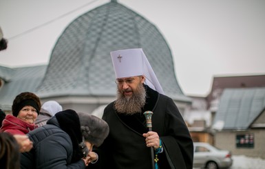 Почему в церкви есть священники и миряне?