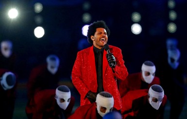 На Super Bowl 2021 The Weeknd выступал с 