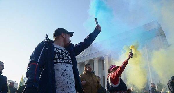 Митингующие на акции 